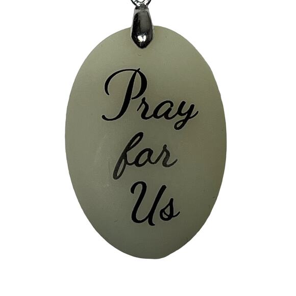 MOTHER MARY Oval Pendant Necklace Silver Tone Religious Faith Medal Gift Boxed - Picture 5 of 11